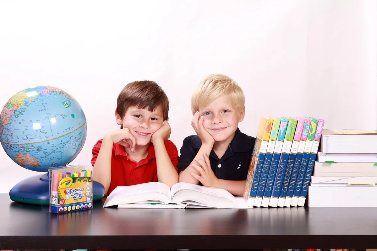 L'importance du jeu libre dans l'apprentissage des enfants en 2026 : découvrez pourquoi